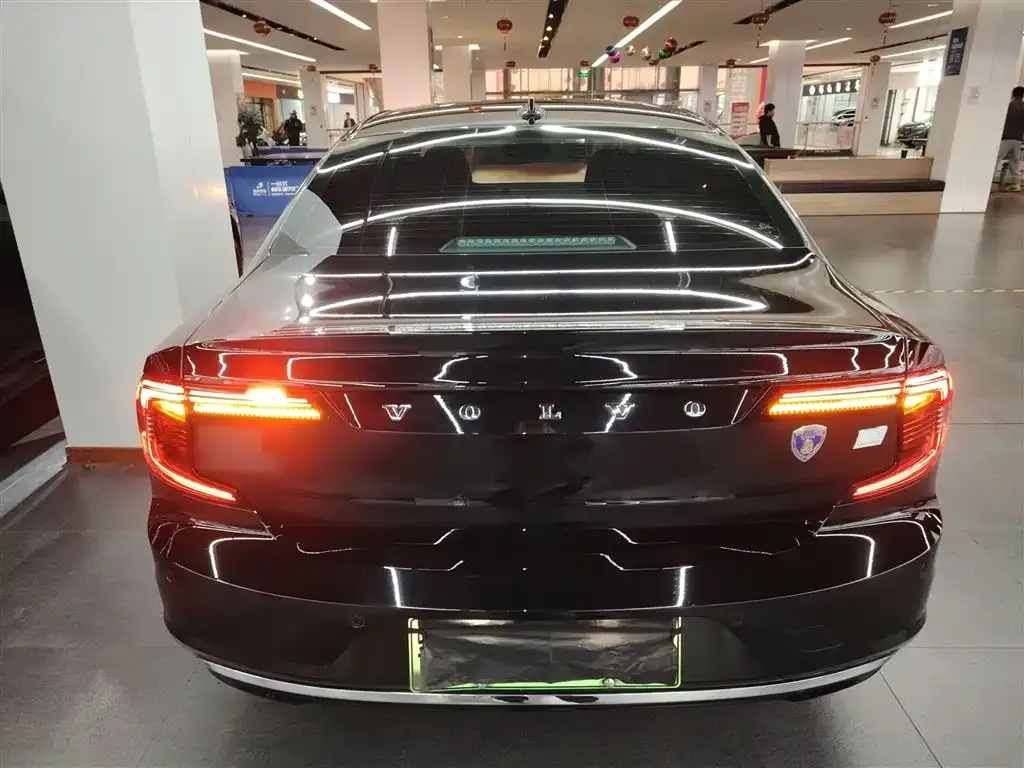 Volvo S90 PHEV 2024 из CN, фото 6