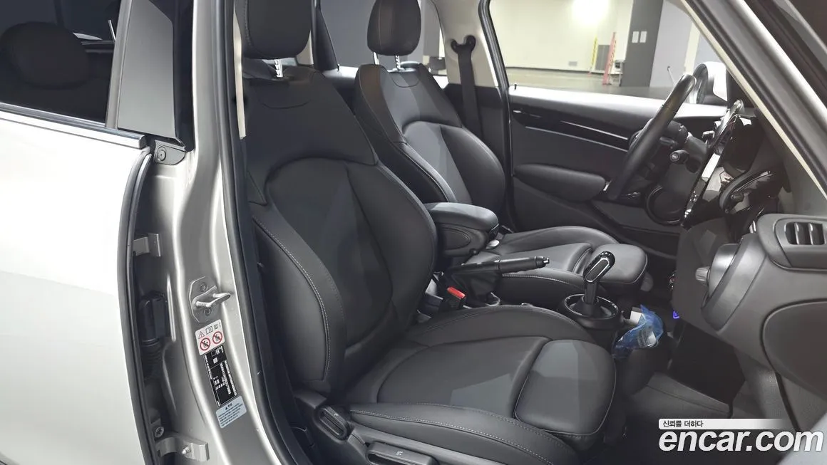 Mini Cooper 2024 из KR, фото 10