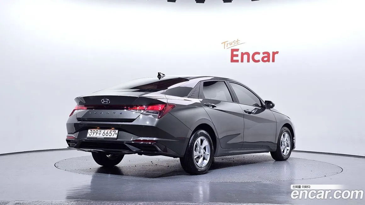 Hyundai AVANTE 2021 из KR, фото 2