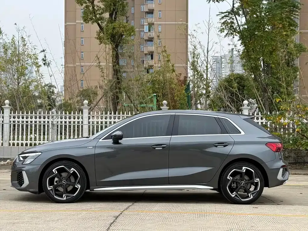Audi A3 2022 из CN, фото 10