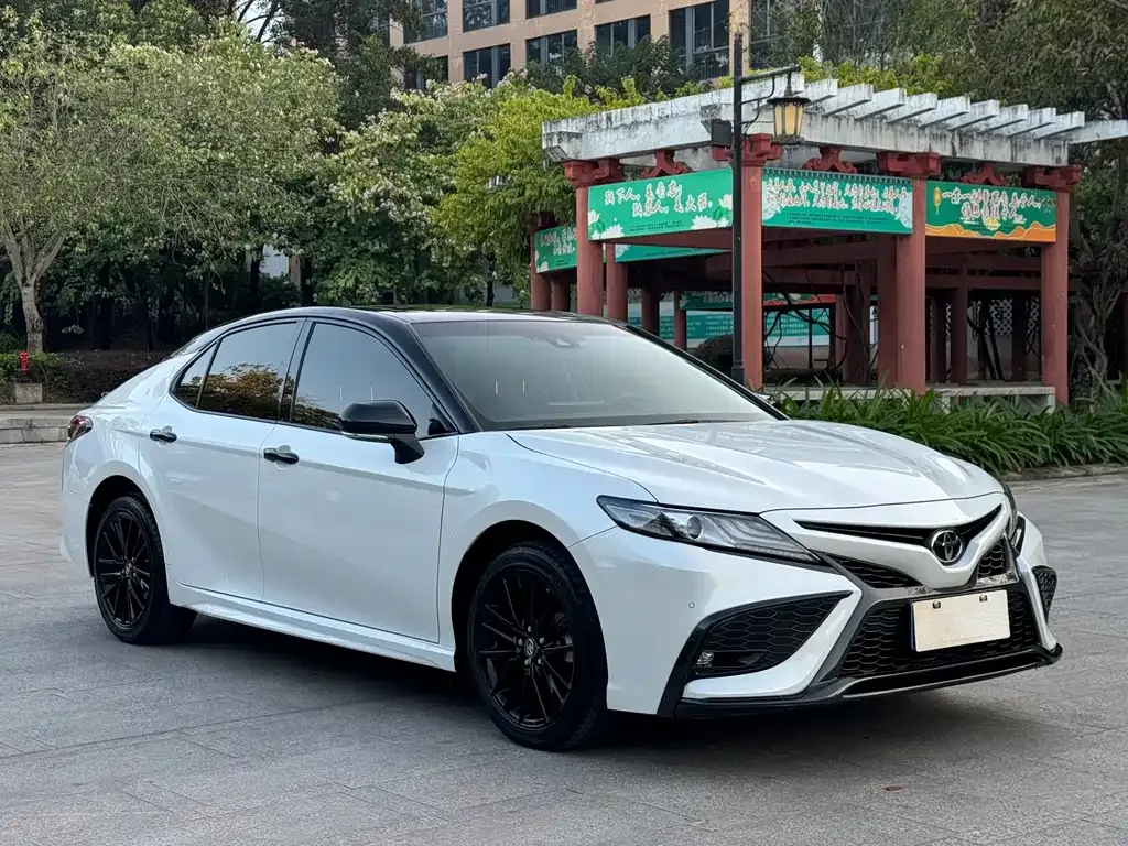 Toyota Camry 2023 из CN, фото 3