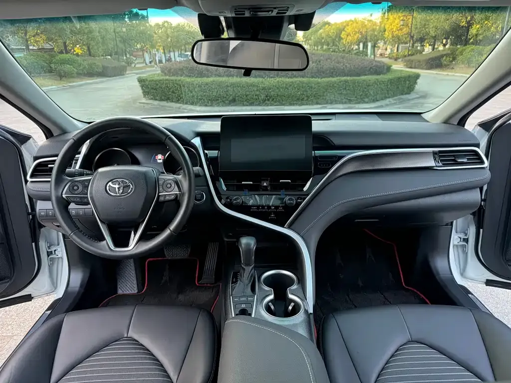Toyota Camry 2023 из CN, фото 6
