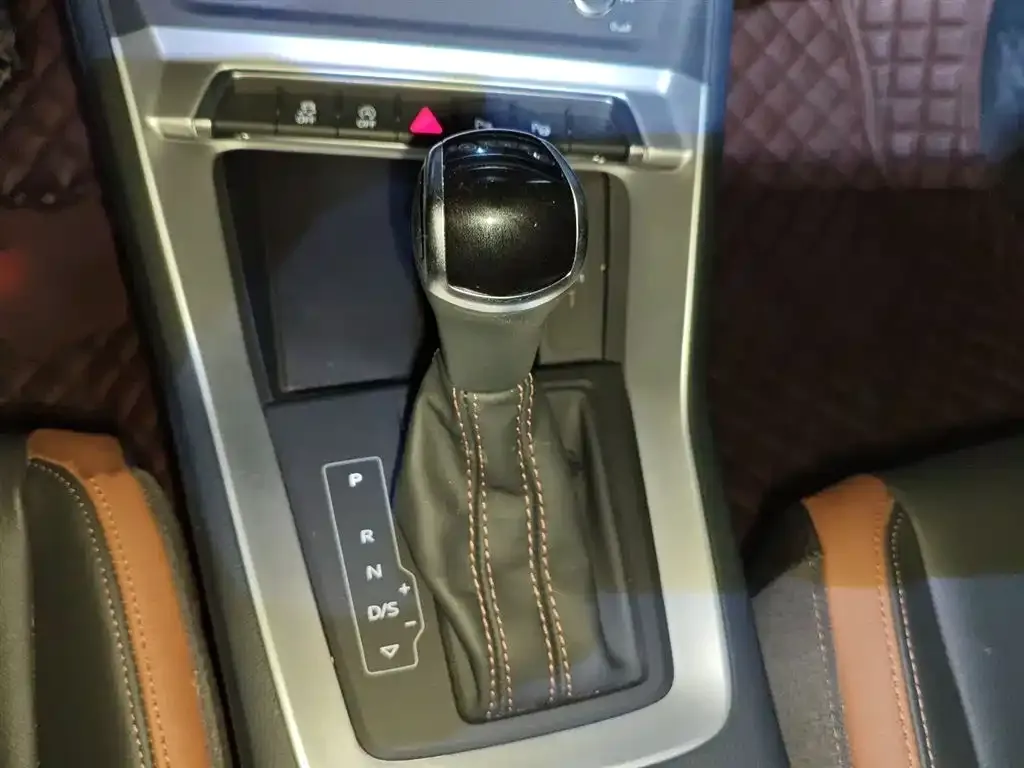 Audi Q3 2023 из CN, фото 7