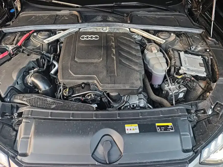 Audi A4L 2024 из CN, фото 10