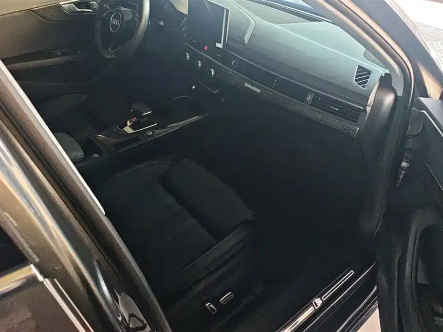 Audi A4L 2024 из CN, фото 8