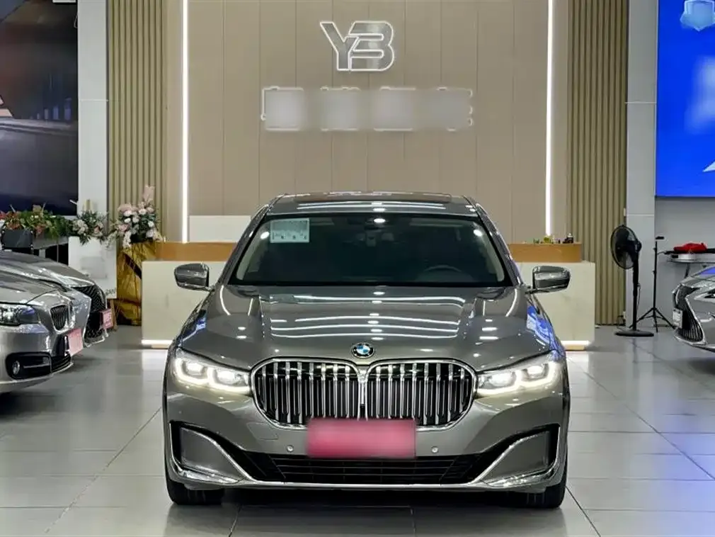 BMW 7 Series 2021 из CN, фото 6