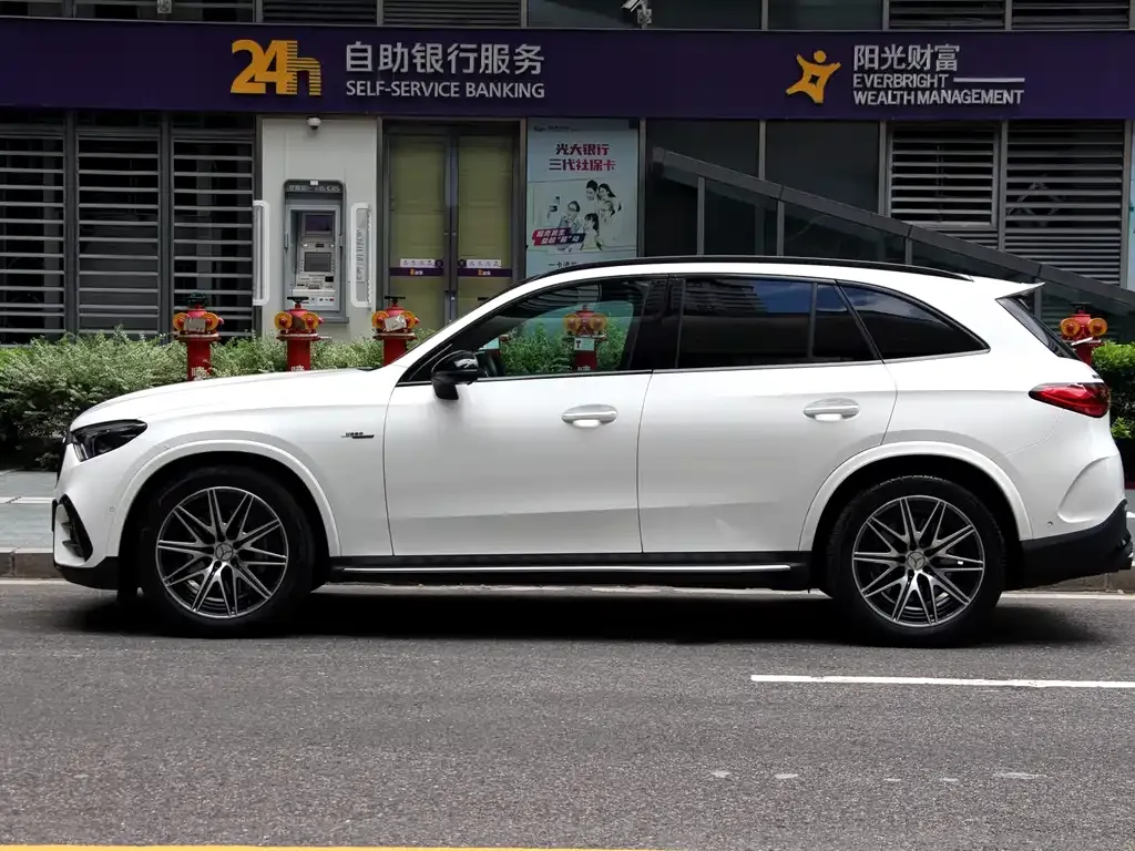 Mercedes-Benz GLC AMG 2024 из CN, фото 3