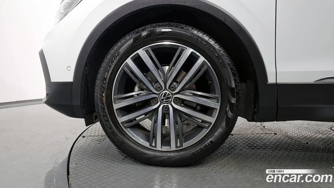 Volkswagen Tiguan 2023 из KR, фото 5