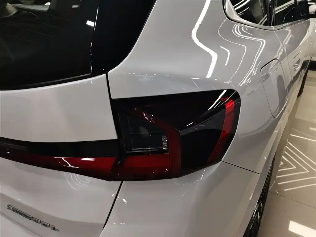 BMW iX1 2024 из CN, фото 8