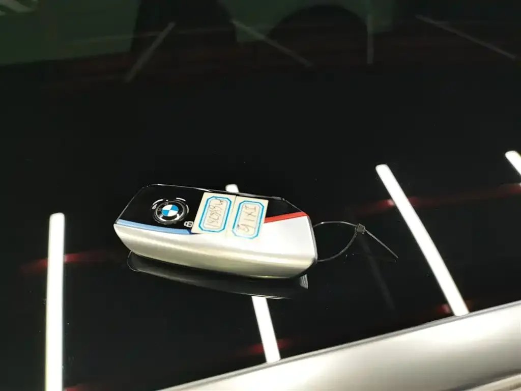 BMW iX1 2024 из CN, фото 9
