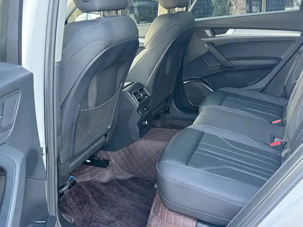 Audi Q5L 2023 из CN, фото 10