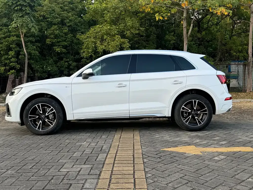 Audi Q5L 2023 из CN, фото 3