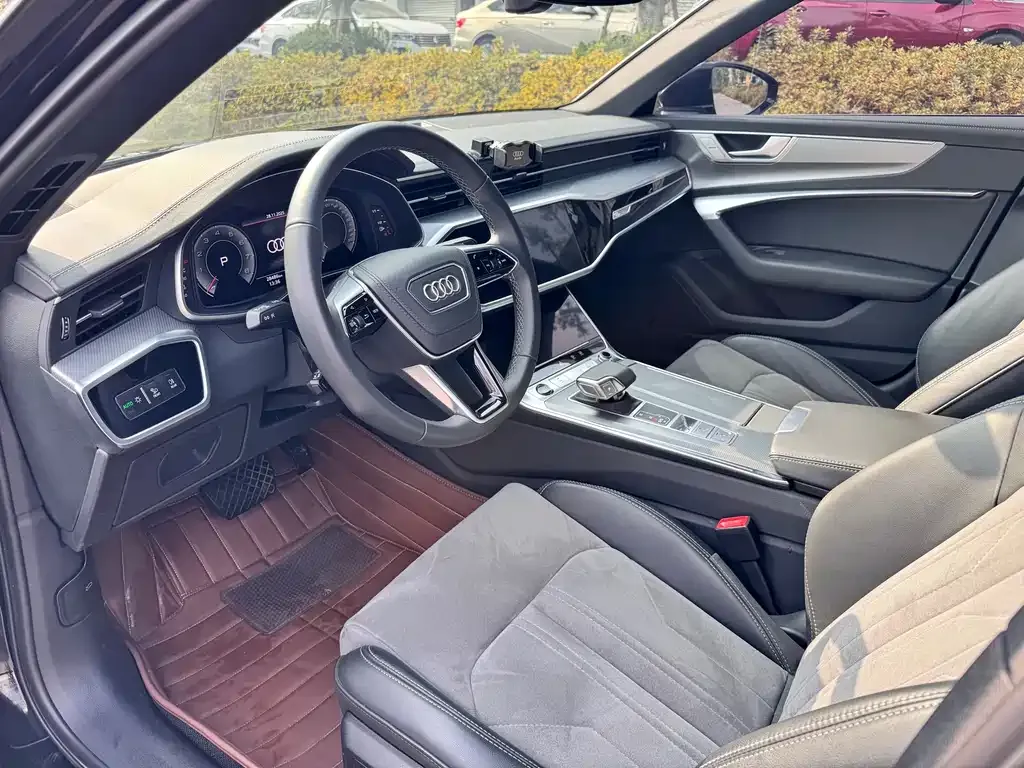 Audi A6L 2024 из CN, фото 4