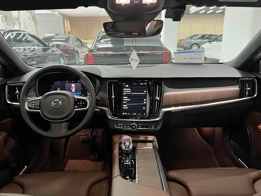 Volvo S90 2024 из CN, фото 5