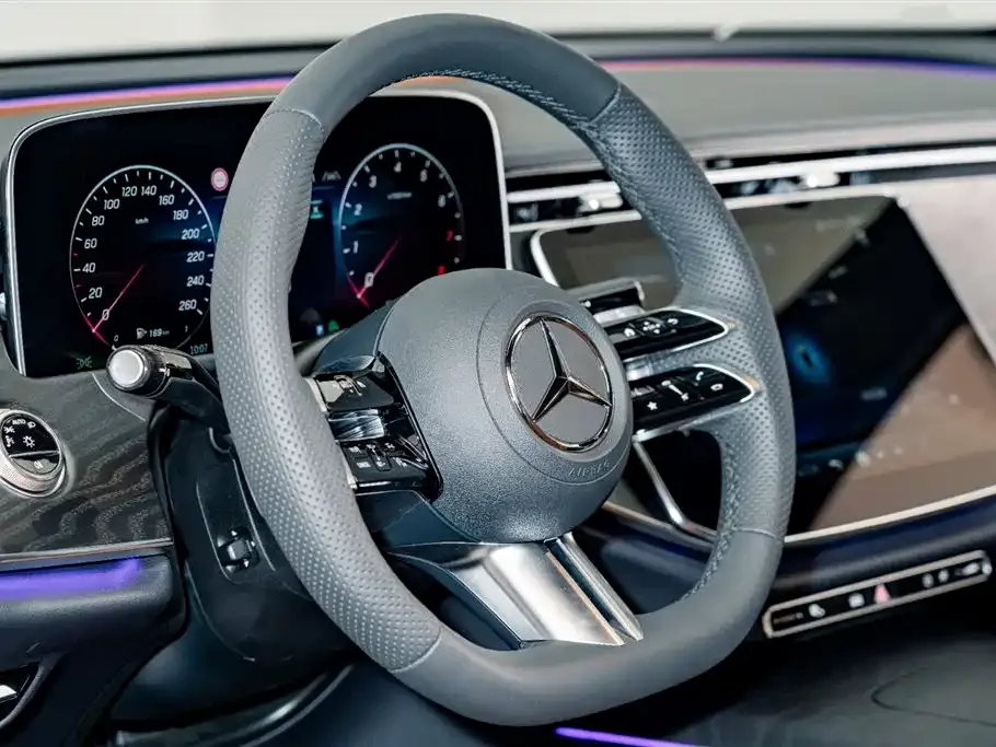 Mercedes-Benz E-Class 2025 из CN, фото 10