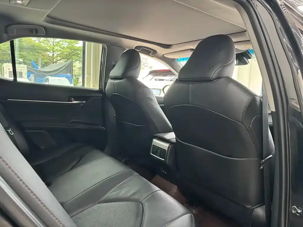 Toyota Camry 2021 из CN, фото 8