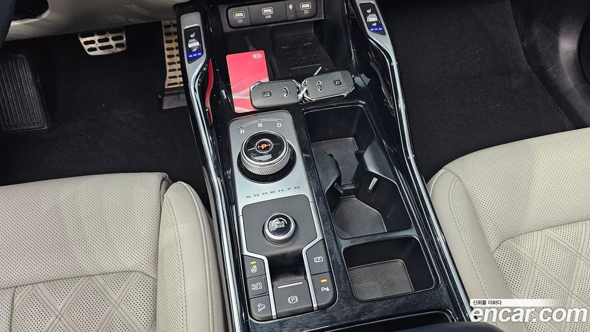 Kia Sorento — фото 9