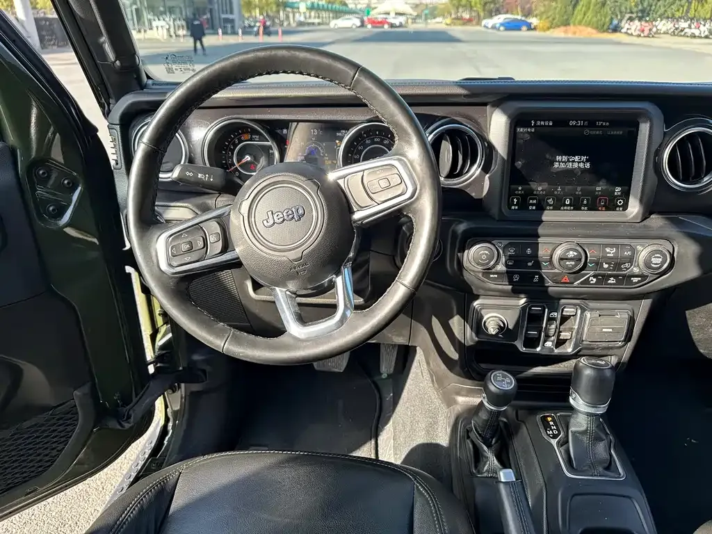 Jeep Wrangler — фото 6