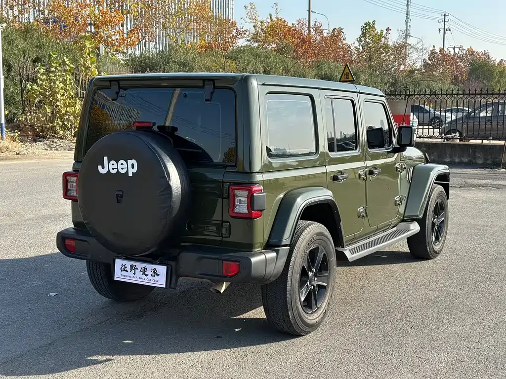 Jeep Wrangler — фото 9