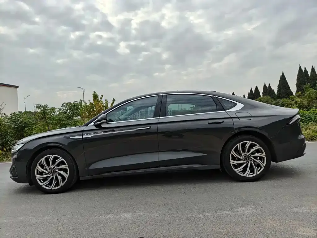 Lincoln Z 2023 из CN, фото 3