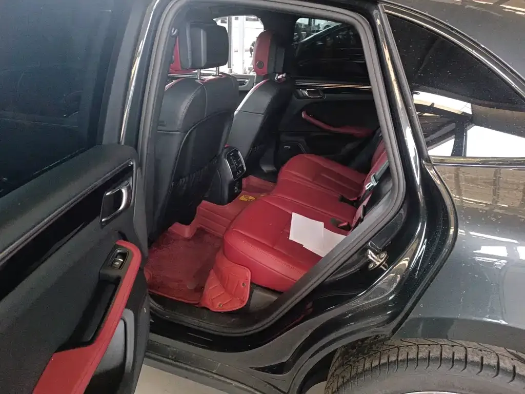 Porsche Macan 2023 из CN, фото 5