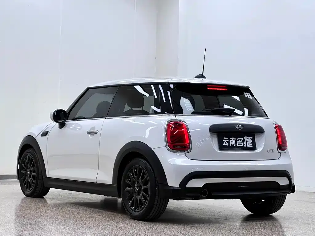 MINI Cooper (3-door) 2024 из CN, фото 5