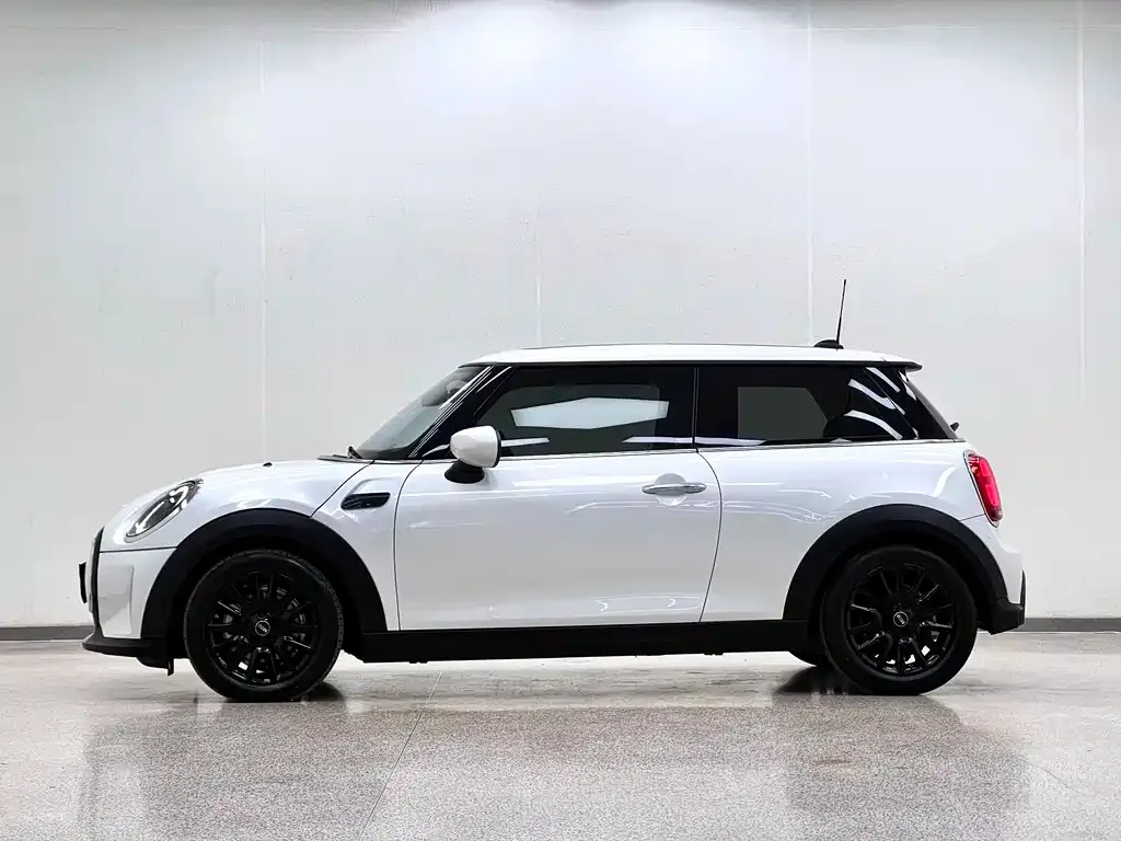MINI Cooper (3-door) 2024 из CN, фото 8