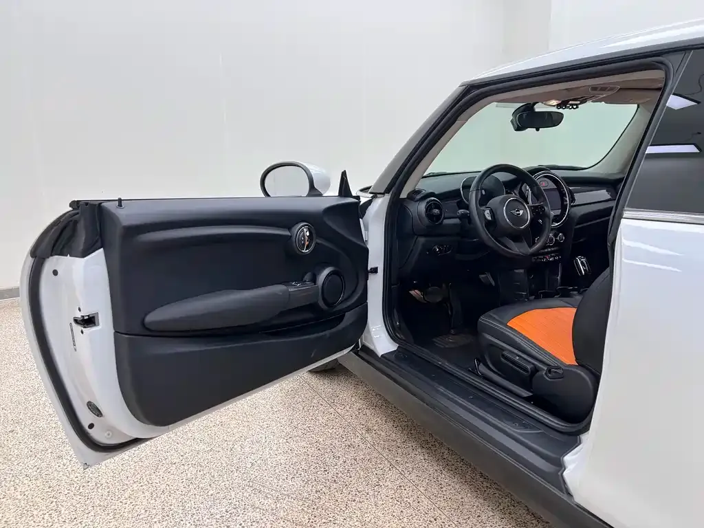 MINI Cooper (3-door) 2024 из CN, фото 9
