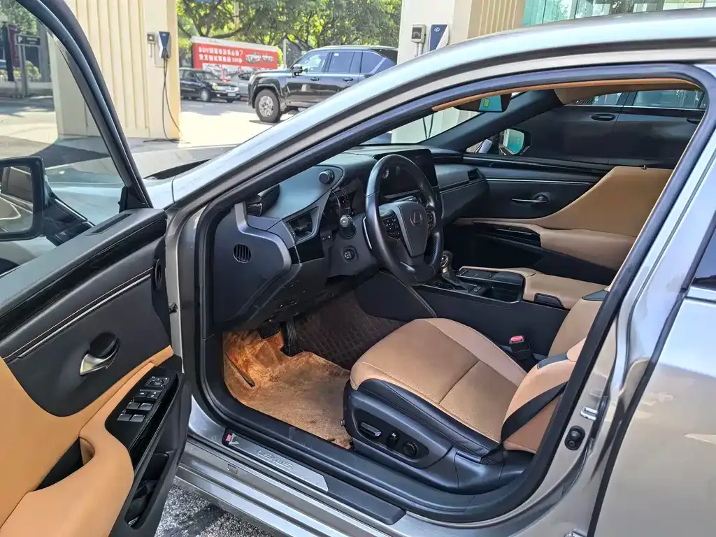 Lexus ES 2022 из CN, фото 7