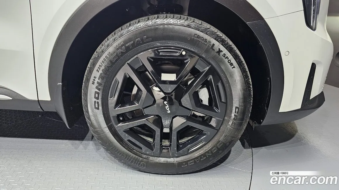 Kia Sorento — фото 5