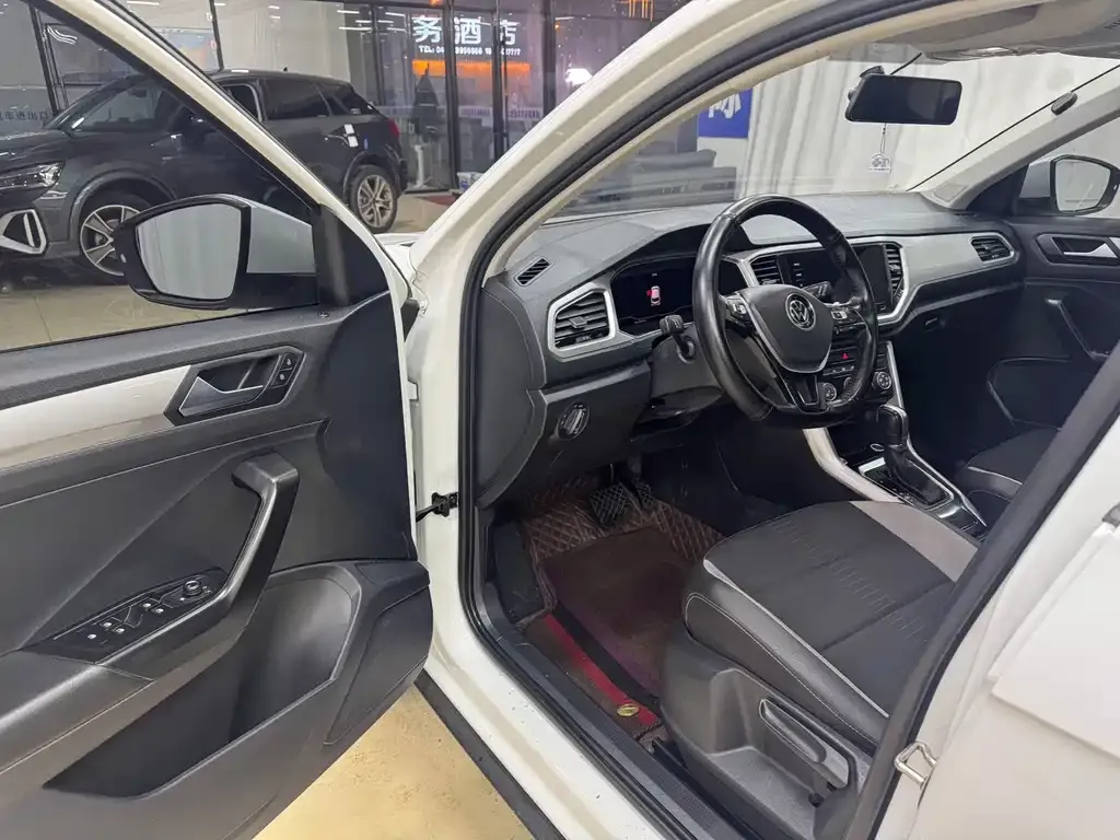Volkswagen T-Roc 2022 из CN, фото 7