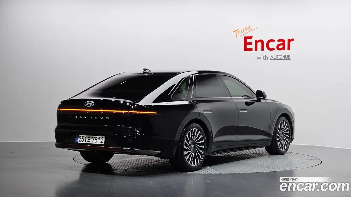 Hyundai Grandeur 2023 из KR, фото 2