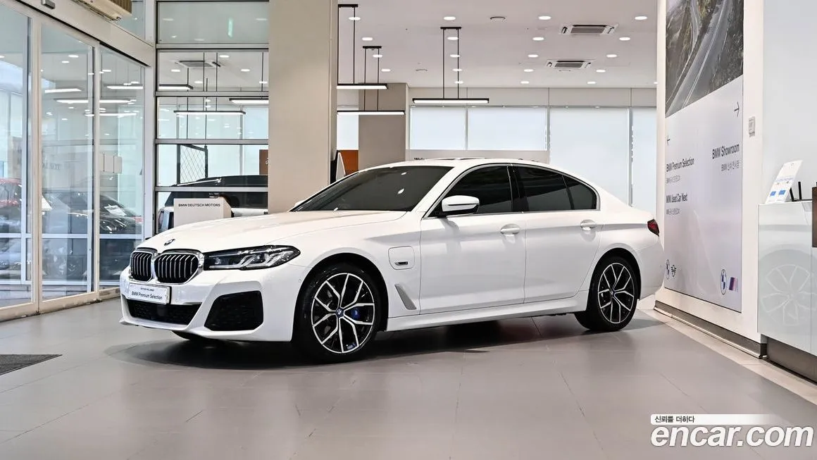 BMW 5-Series 2022 из KR, фото 1