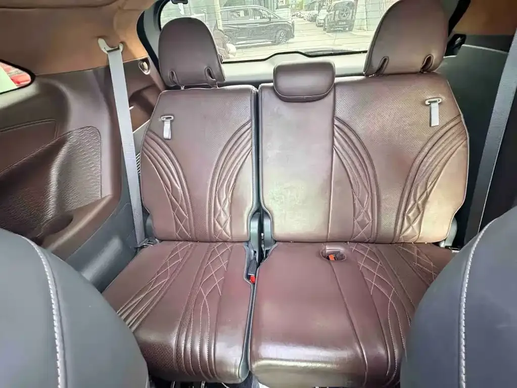 Toyota Sienna 2023 из CN, фото 10