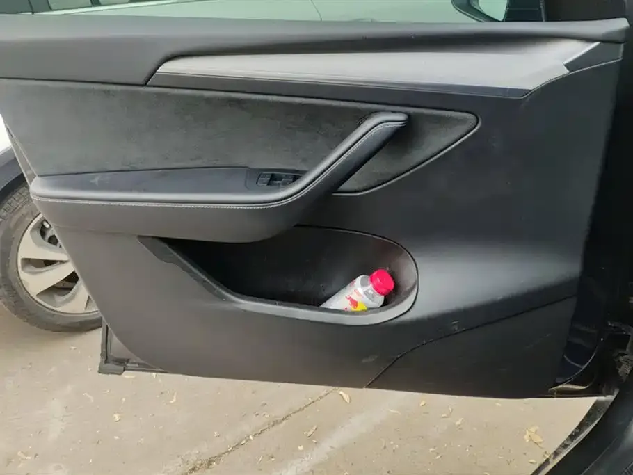 Tesla Model Y 2024 из CN, фото 7