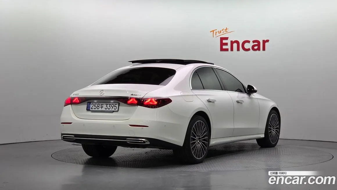 Mercedes-Benz E-Class 2024 из KR, фото 2