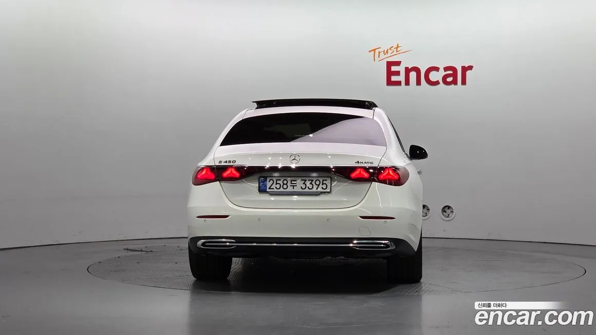 Mercedes-Benz E-Class 2024 из KR, фото 4