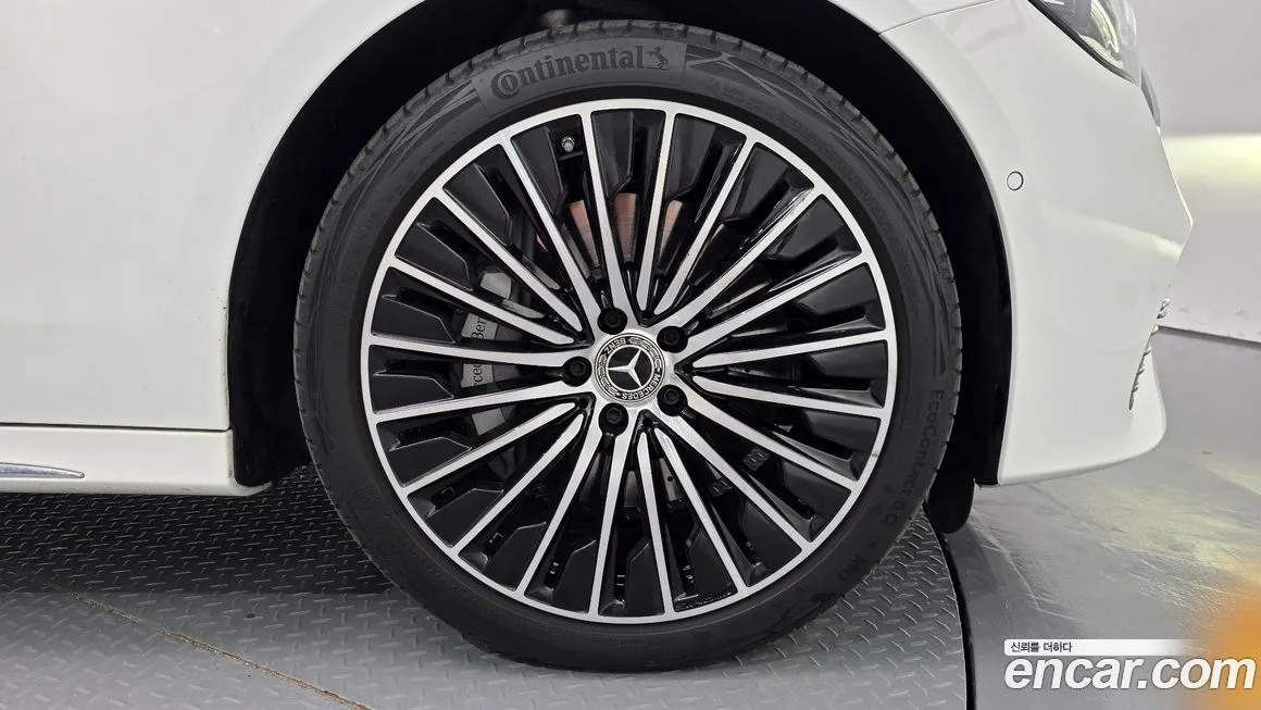 Mercedes-Benz E-Class 2024 из KR, фото 5