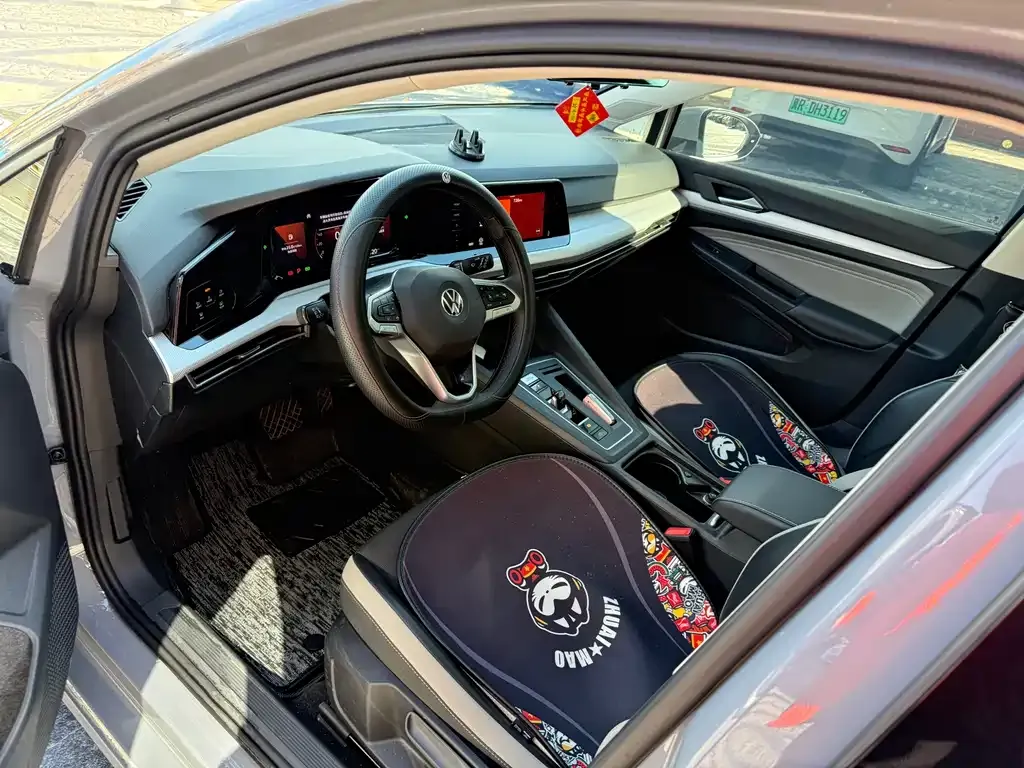Volkswagen Golf 2023 из CN, фото 9