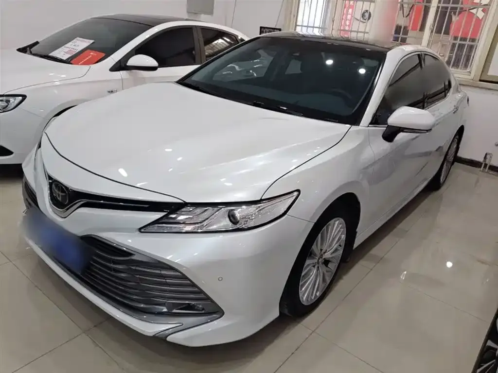 Toyota Camry 2021 из CN, фото 2