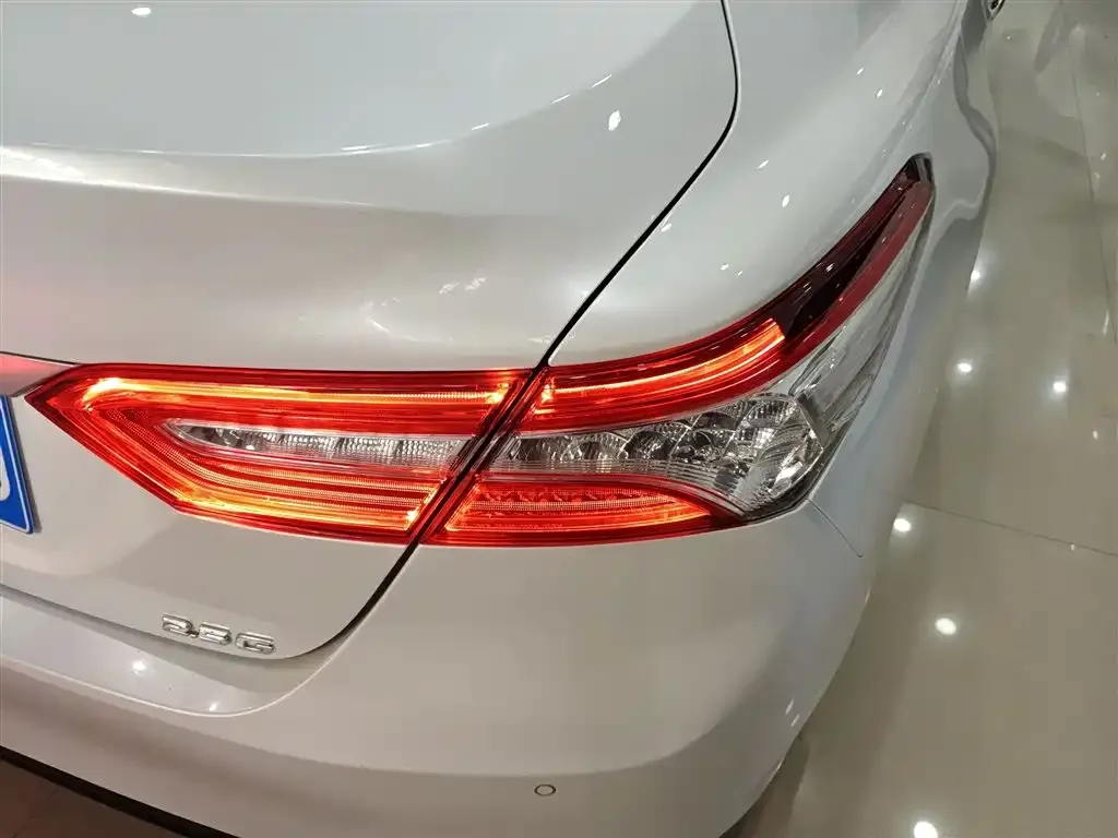 Toyota Camry 2021 из CN, фото 8