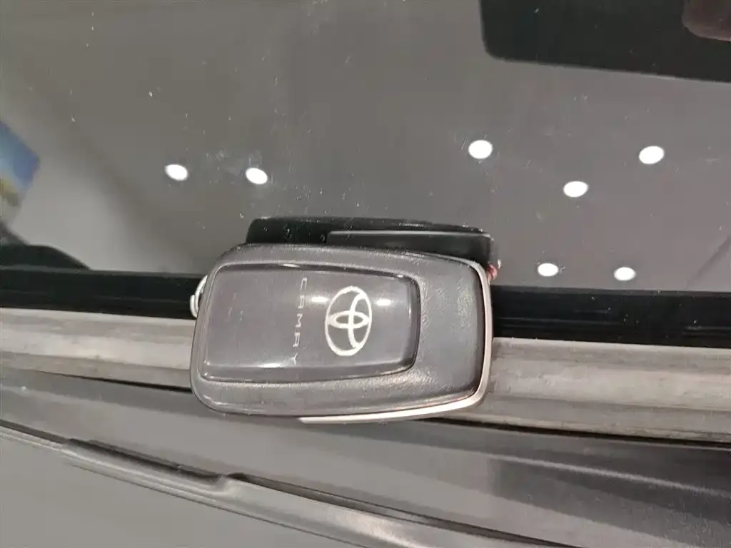 Toyota Camry 2021 из CN, фото 9