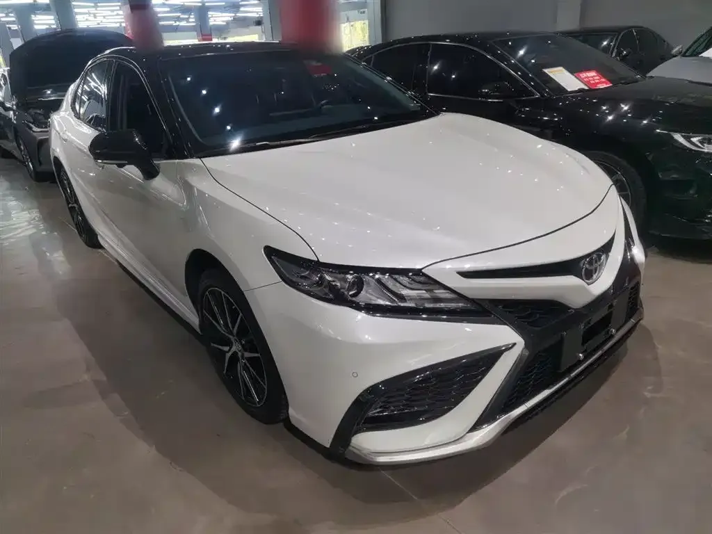 Toyota Camry 2023 из CN, фото 4