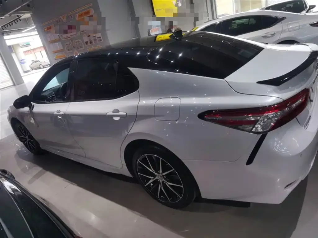 Toyota Camry 2023 из CN, фото 5
