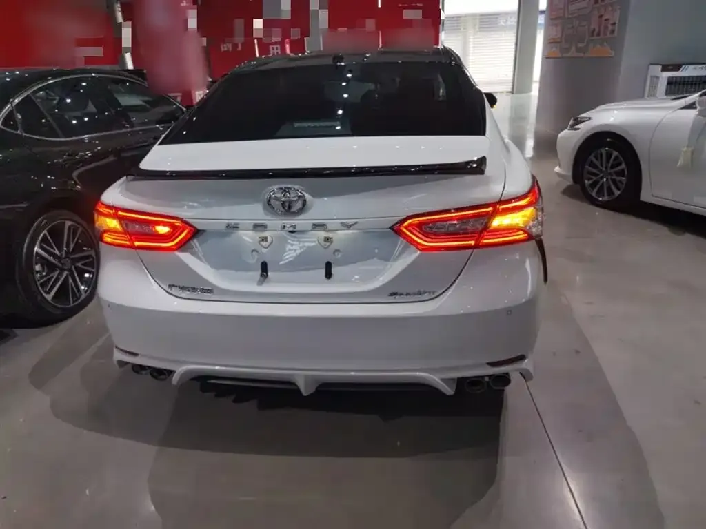 Toyota Camry 2023 из CN, фото 6