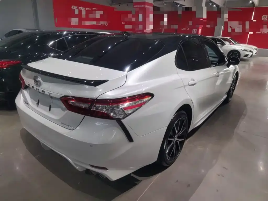 Toyota Camry 2023 из CN, фото 7