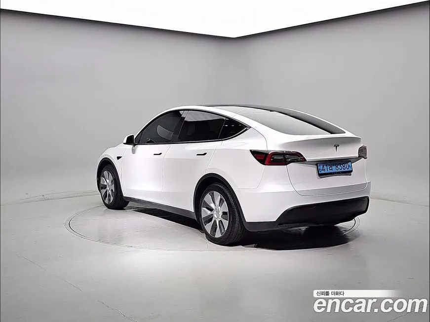 Tesla Model Y 2024 из KR, фото 2