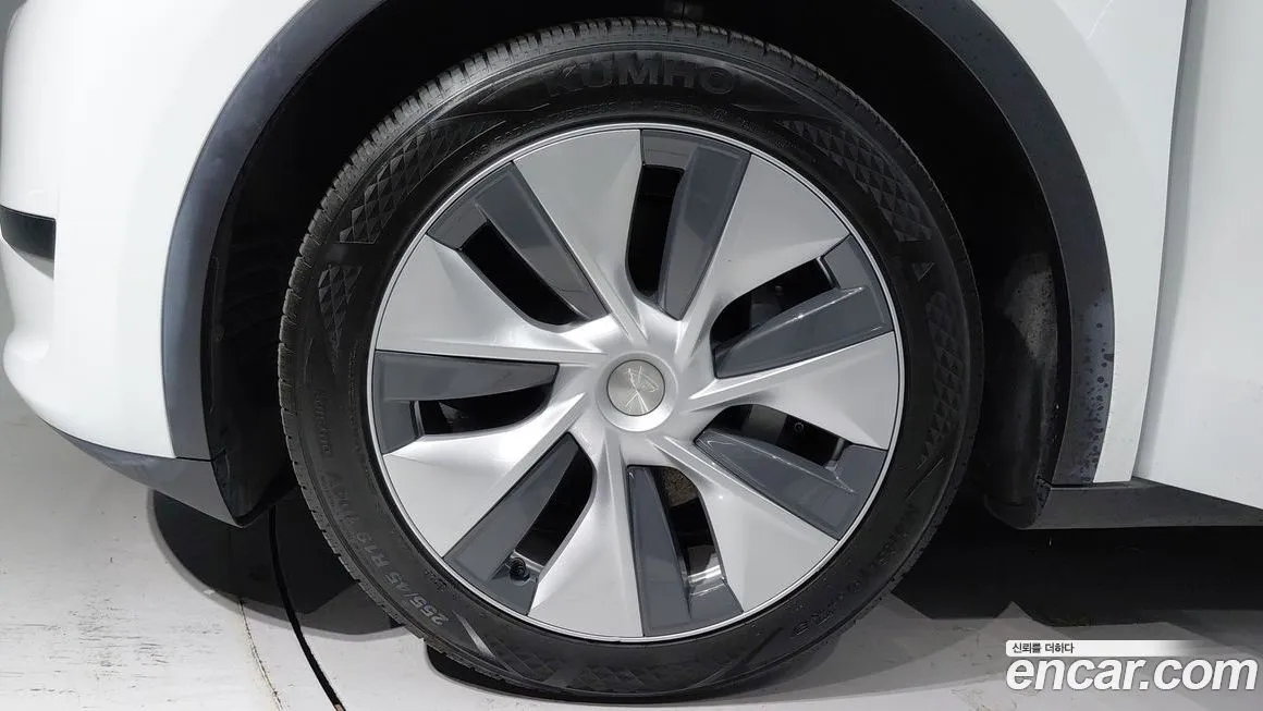 Tesla Model Y 2024 из KR, фото 5