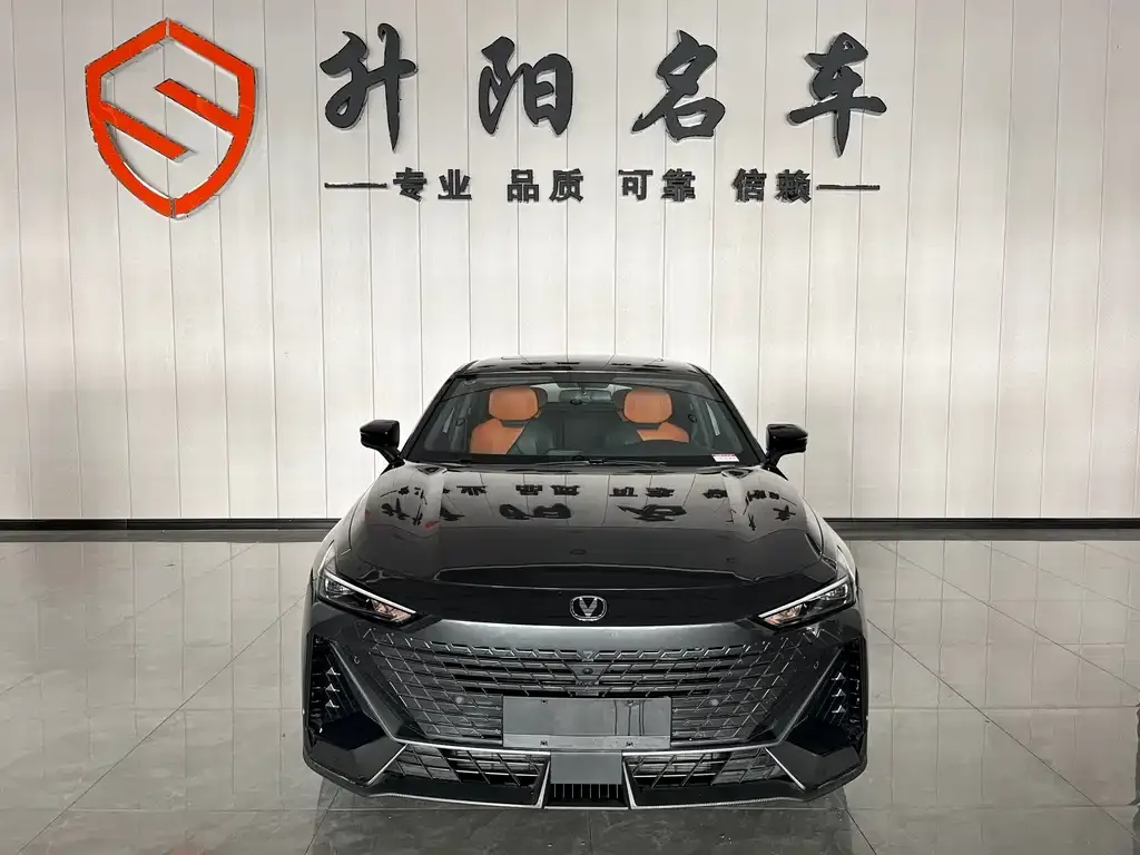 Changan UNI-V iDD 2024 из CN, фото 2