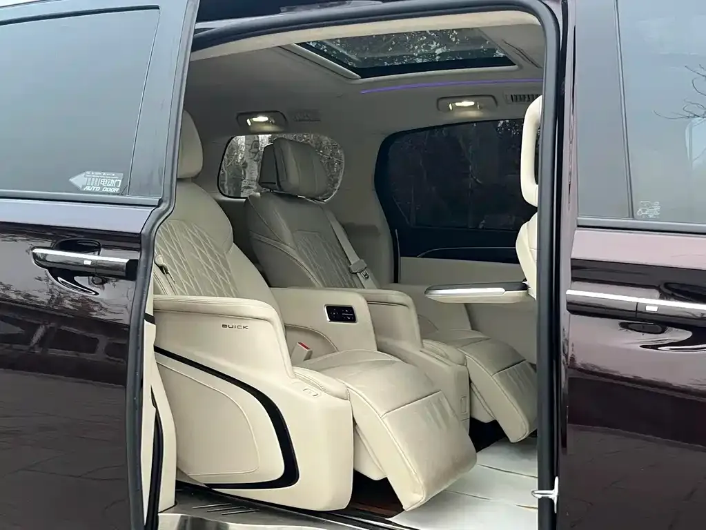 Buick GL8 2022 из CN, фото 9